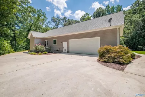 Exterior - 331 James Rd, Gadsden, AL 35903 photo 4 of 14