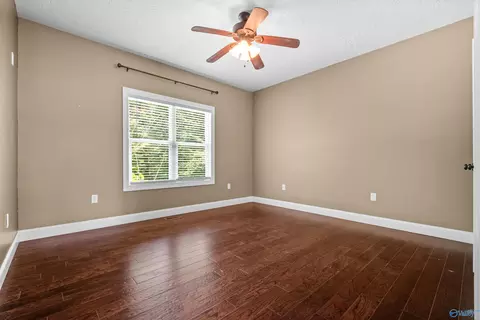 Bedroom - 331 James Rd, Gadsden, AL 35903 photo 4 of 5
