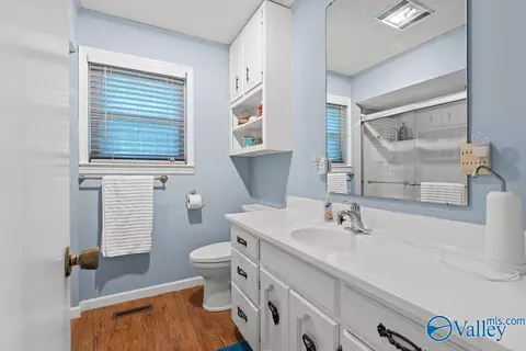 Bath - 2152 County Road 49, Section, AL 35771 photo 1 of 2