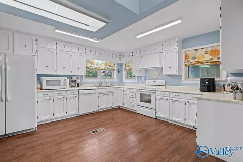 Kitchen - 2152 County Road 49, Section, AL 35771 photo 1 of 3