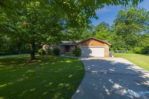 102 Francisco Rd, Huntsville, AL 35811