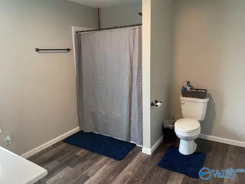 Bath - 232 Emery Cir, Section, AL 35771 photo 2 of 2