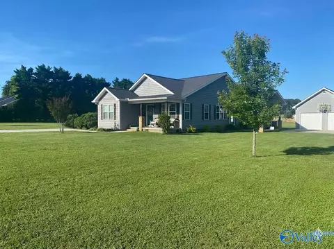 Exterior - 232 Emery Cir, Section, AL 35771 photo 6 of 8