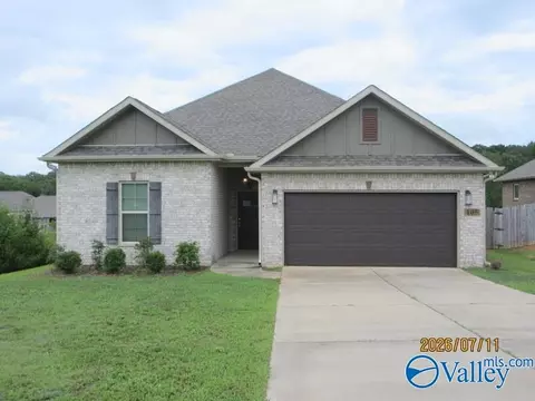 105 Windrose Ln, Huntsville, AL 35810