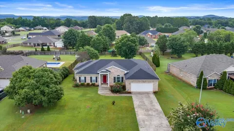 510 Bell Cir, Huntsville, AL 35811