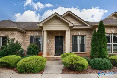 73 Cypress Grove Ln, Huntsville, AL 35824