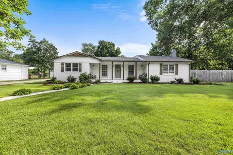 2902 Boswell Dr, Huntsville, AL 35811