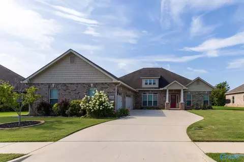 4416 Duskin Ct, Owens Cross Roads, AL 35763