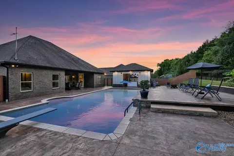 1111 Flatts Trce, Cullman, AL 35055
