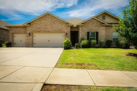 124 Oak Fletcher Dr, Harvest, AL 35749