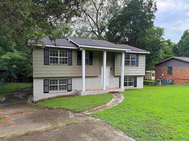 3109 Delia Ln, Huntsville, AL 35810