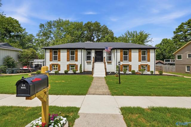 10220 Melanie Dr, Huntsville, AL 35803