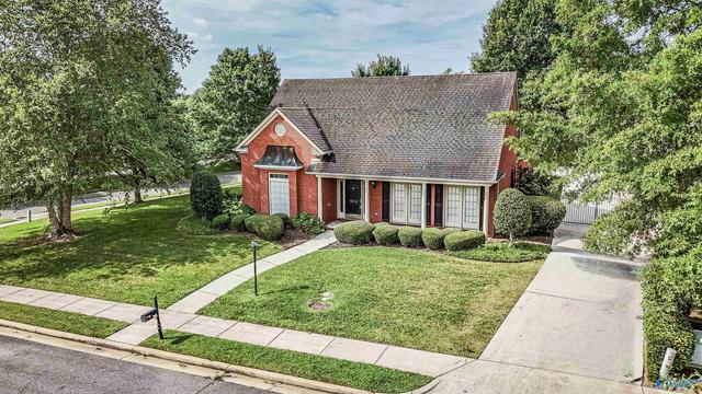 3014 Waterman Dr, Owens Cross Roads, AL 35763