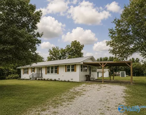 15648 Ham Rd, Athens, AL 35611