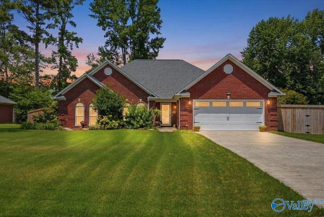 145 Preswick Pl, Huntsville, AL 35806
