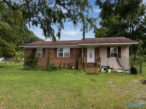 324 School St, Valley Head, AL 35989