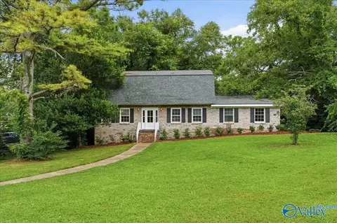 11217 Dellcrest Dr, Huntsville, AL 35803