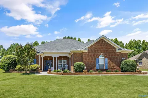 210 Waterbrook Ln, Harvest, AL 35749