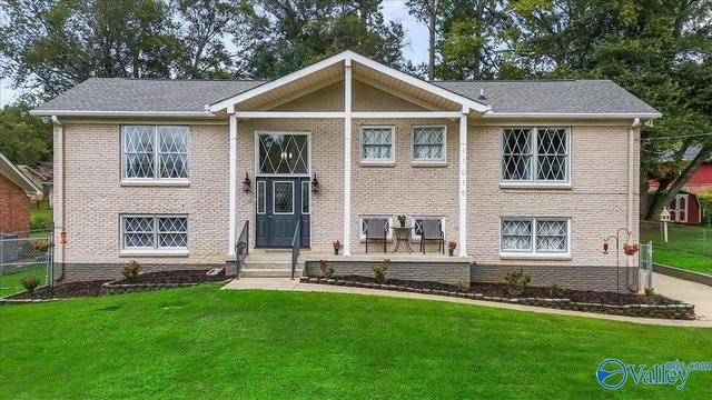 11015 Salmon Dr, Huntsville, AL 35803