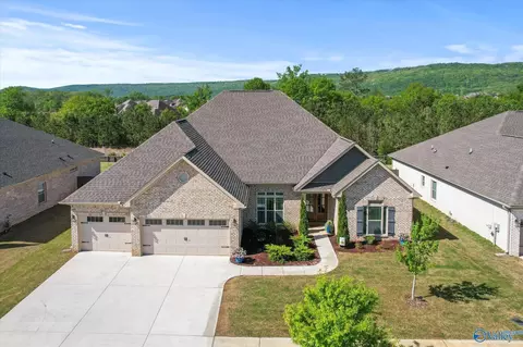 7440 Flint Crossing Cir, Owens Cross Roads, AL 35763