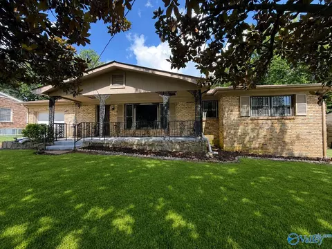2522 Aspen Ave, Huntsville, AL 35810