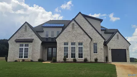 268 Brier Estate Dr, Meridianville, AL 35759