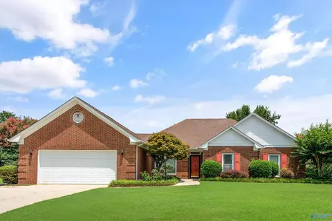 2322 Villaret Dr, Huntsville, AL 35803