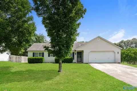 338 Buffalo Creek Dr, Toney, AL 35773