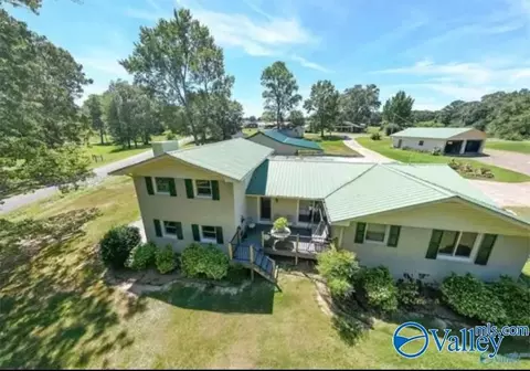 60 Holbrooks St, Crossville, AL 35962