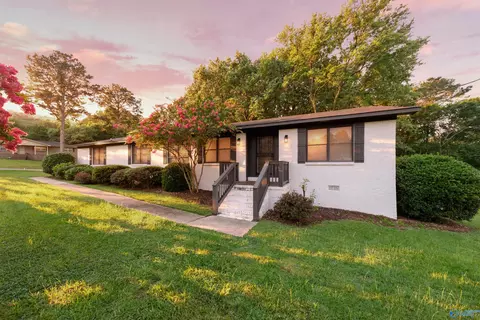 106 Staci Ln, Rainbow City, AL 35906