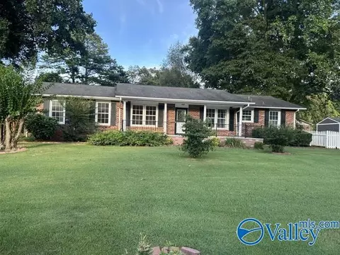 213 Spring Valley Ct, Huntsville, AL 35802