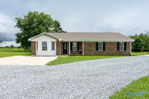 15940 Quinn Rd, Athens, AL 35611