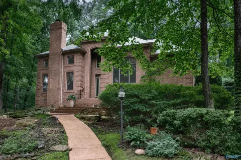 1273 Becket Dr, Huntsville, AL 35801