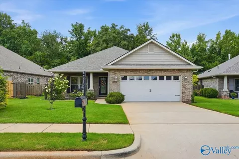431 E Mossyleaf Dr, Huntsville, AL 35824