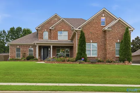 214 Legendwood Dr, Madison, AL 35757