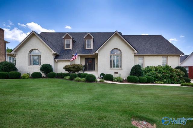 1304 Old Carriage Ln, Huntsville, AL 35802