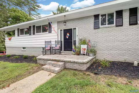 509 Shadylane Cir, Hartselle, AL 35640