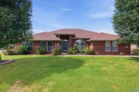 651 Summer Cove Cir, Madison, AL 35757