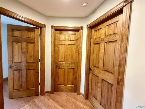 Entry Way - 817 SE 16th St, Sheffield, AL 35660 photo 4 of 6
