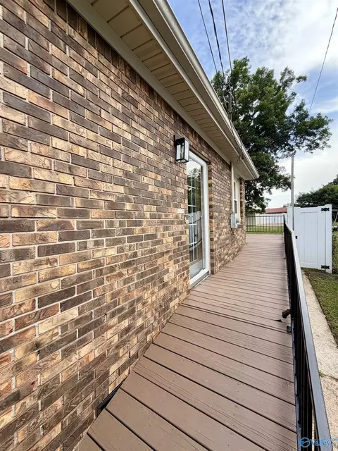 Exterior - 817 SE 16th St, Sheffield, AL 35660 photo 3 of 11