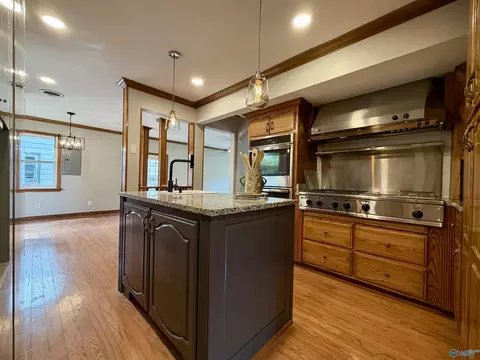 Kitchen - 817 SE 16th St, Sheffield, AL 35660 photo 2 of 6