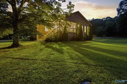 4121 Cathedral Caverns Rd, Woodville, AL 35776