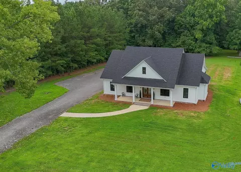 4395 Barkley Bridge Rd, Hartselle, AL 35640