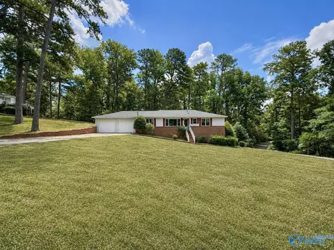 2401 Red Oak Rd, Gadsden, AL 35904
