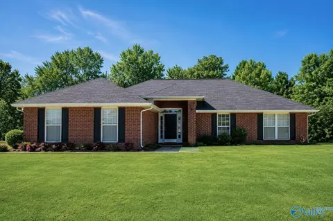 100 Harvest Glen Ln, Harvest, AL 35749
