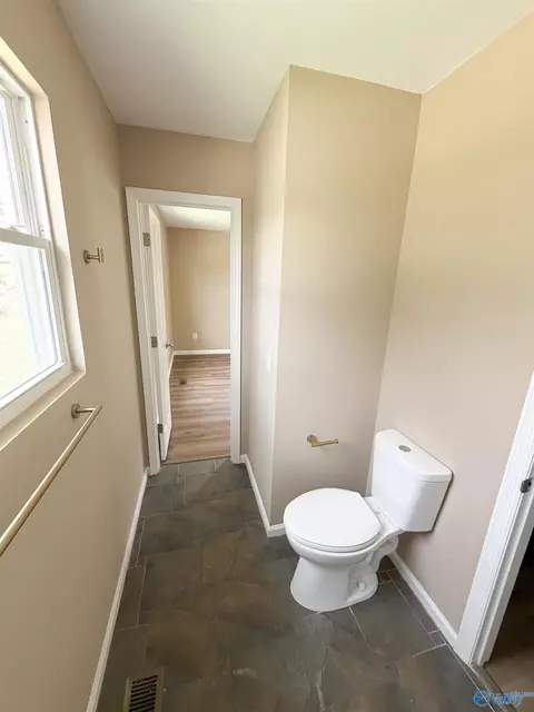 Bath - 210 Frances Ln, Hayden, AL 35079 photo 8 of 13