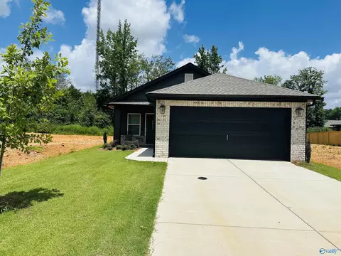 28091 Devvenshire Dr, Harvest, AL 35749