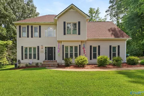 703 Oakhill Ave, Sheffield, AL 35660