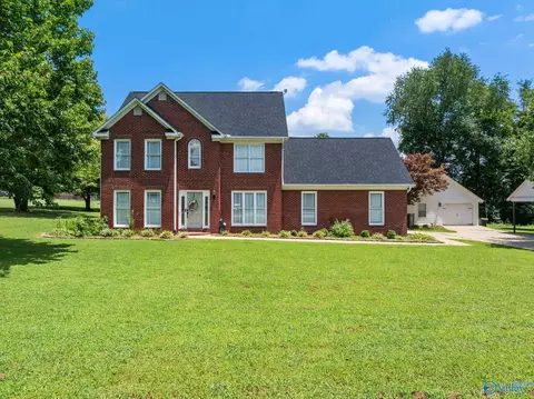 333 Reynolds Dr, Rogersville, AL 35652