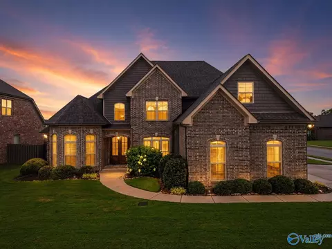 17429 Lochaber Dr, Athens, AL 35613